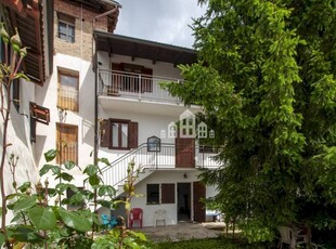 Casa semindipendente in vendita a Forno Canavese