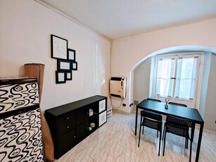 Monolocale in Affitto a Milano, zona Porta Romana, 900€, 30 m², arredato