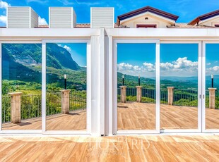 Proprietà di lusso nella rinomata verde Irpinia