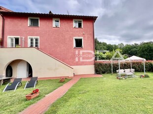 Rustico / Casale in vendita a Capannori