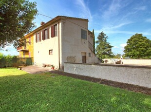 Rustico casale in vendita a Cinigiano Grosseto