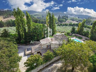 rustico / casale in vendita a Todi