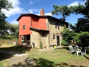 Rustico / Casale in vendita a Uzzano