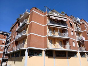 Vendita Appartamento, in zona FABBRICA, CARRARA