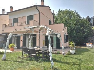Villa a schiera in vendita a Borghetto Santo Spirito