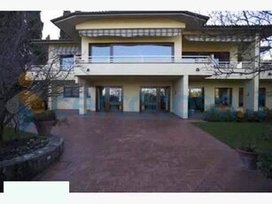 Villa in ottime condizioni, in vendita in Carmignano, Carmignano