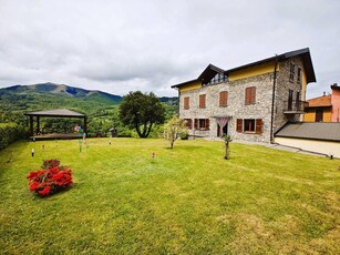 Villa in vendita a Centro Valle Intelvi