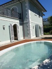 Villa in vendita a Forte dei Marmi