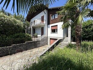 Villa in vendita a Gravedona ed Uniti