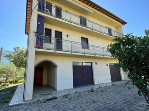 Villa in vendita a Gualdo Tadino