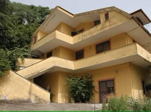 Villa in vendita a Limatola