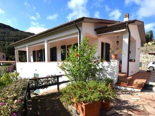 Villa in vendita a Marciana