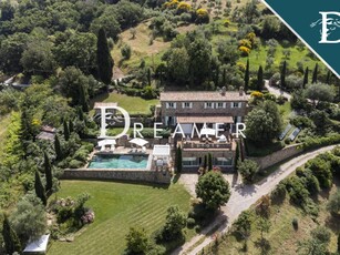 Villa in vendita a Montalcino