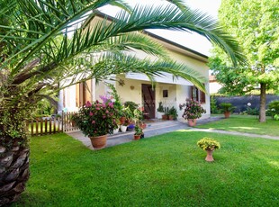 Villa in vendita a Pietrasanta