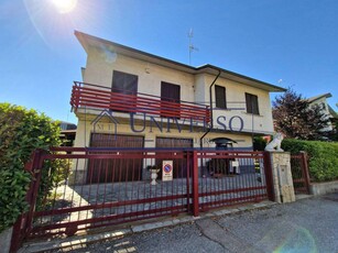 Villa in vendita a Voghera