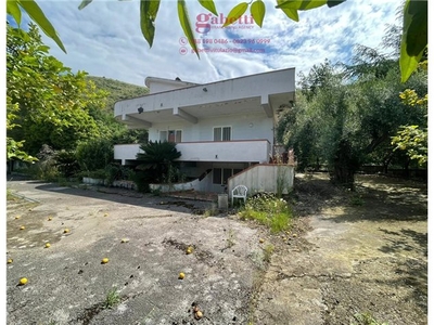 Casa Indipendente in Via Triflisco, Bellona (CE)