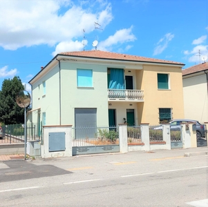 Casa indipendente con box, Ferrara san martino