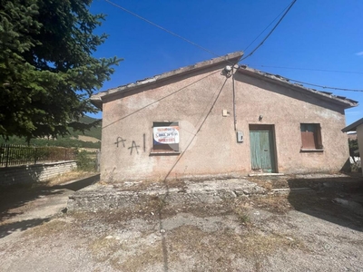 Casa indipendente in vendita a Cagnano Amiterno
