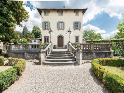 villa in vendita a Lucca