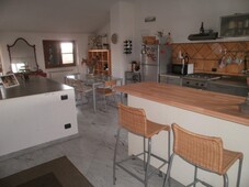 Casa indipendente con giardino, Carrara avenza