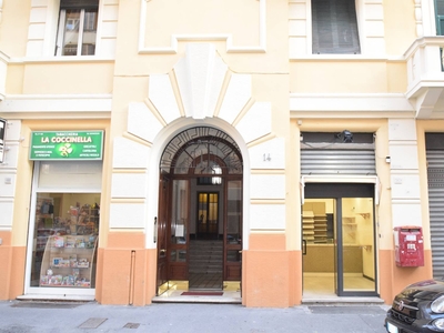Affitto Locale Commerciale Via Trento, Genova