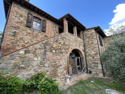 Casa indipendente in vendita 8 Stanze da letto a Panicale