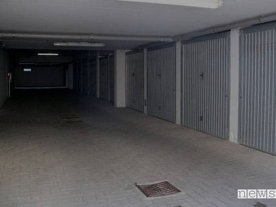 Garage / posto auto in vendita a Milano Viale Monza