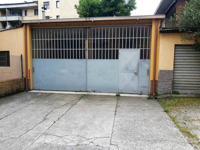 Garage / posto auto in vendita a Verona Borgo Roma