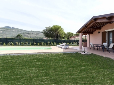 Villa per 8 persone con giardino