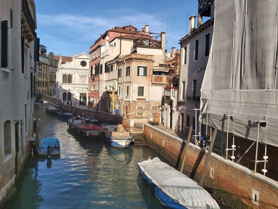 Trilocale abitabile in zona Castello a Venezia