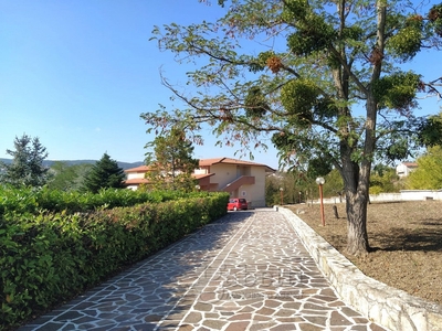 Villa con giardino a Campobasso