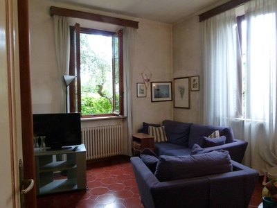 Villa con terrazzo, Lucca sant'anna