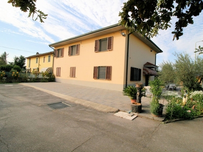 Villa in vendita a Altopascio