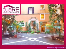 Appartamenti Roma Via Della Scrofa cucina: A vista,