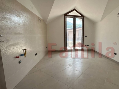Appartamento a Mugnano del Cardinale, 5 locali, 2 bagni, 100 m²
