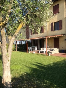 Appartamento a Pozzolengo, 5 locali, 2 bagni, giardino privato, 120 m²