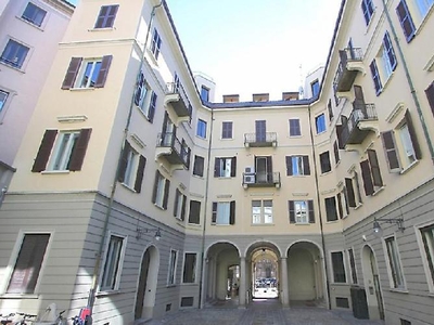 Appartamento in Affitto a Milano Via Giacomo Leopardi