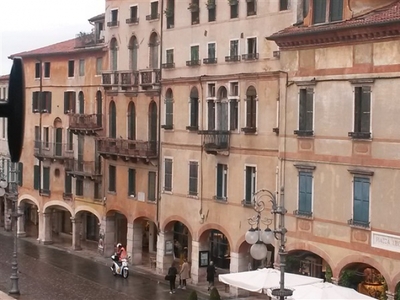 Appartamento in Vendita a Bassano del Grappa piazza Garibaldi