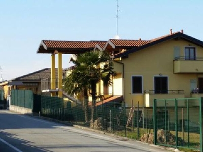 Appartamento in Vendita a Bulgarograsso VIA PER APPIANO