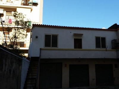 Appartamento in Vendita a Cagliari via Donizetti