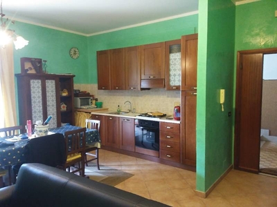 Appartamento in Vendita a Castelnuovo di Porto Via Roma