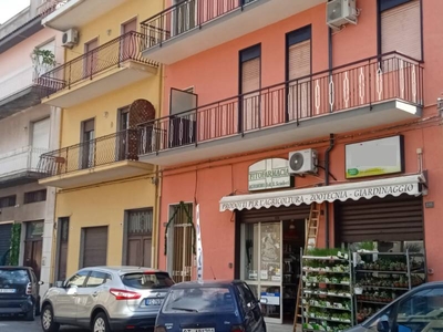 Appartamento in Vendita a Fiumefreddo di Sicilia Via Umberto