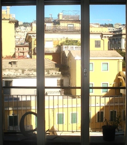 Appartamento in Vendita a Genova Via XII Ottobre