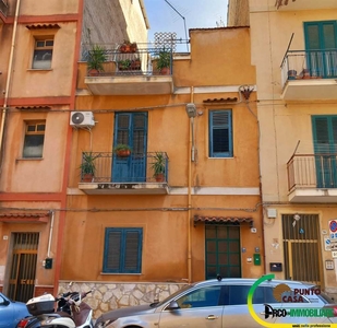 Appartamento in Vendita a Palermo Via Pietro Colletta