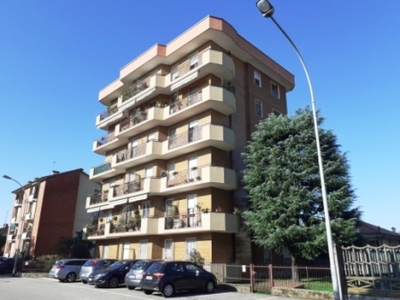 Appartamento in Vendita a Pregnana Milanese via Carducci