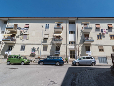 Appartamento in Vendita a Salerno Piazza Vincenzo de Crescenzo