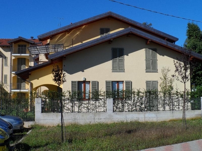 Appartamento in Vendita a Tradate via Mastri Muratori, 27 GORNATE OLONA