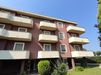 Appartamento in Vendita a Vercelli Via Donizetti
