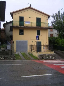 Appartamento in Vendita a Villa Minozzo