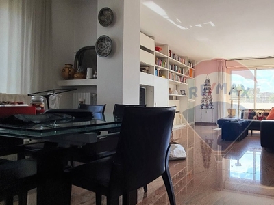 Appartamento in Via Camillo Rosalba, Bari, 5 locali, 2 bagni, 187 m²